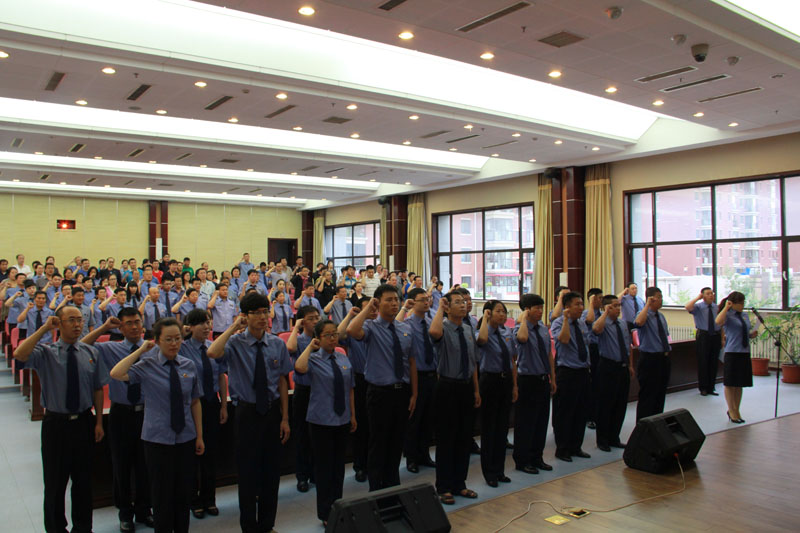 撫順市檢察干警向黨宣誓，忠城履職，為黨旗增添光彩