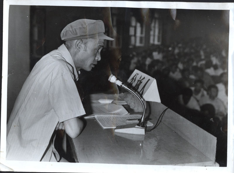 （1）1979年 營口市人民檢察院王寶森在市政府會(huì)議室出庭支持公訴， 系營口市人民檢察院1978年恢復(fù)重建后首次開庭