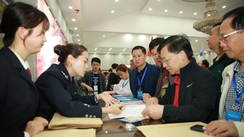 采訪團在鳳凰采訪