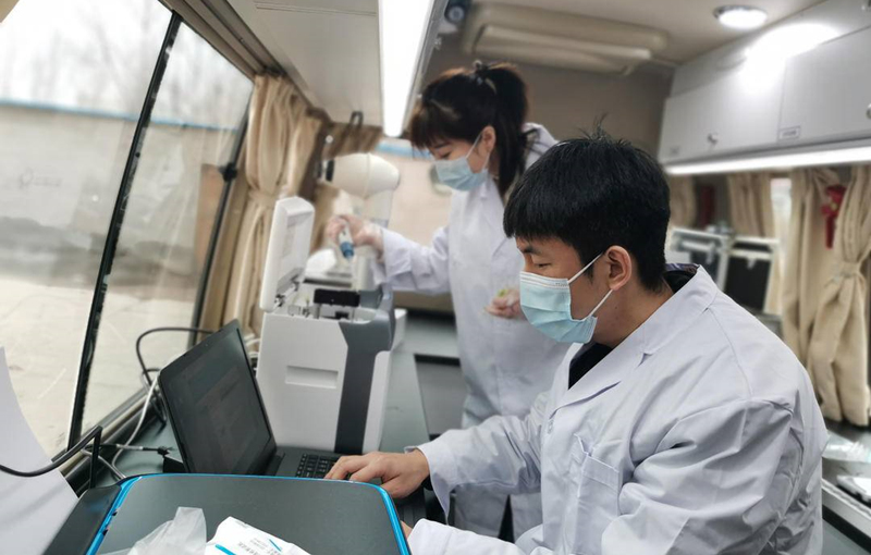 食品安全快速檢測車輛開進(jìn)校園