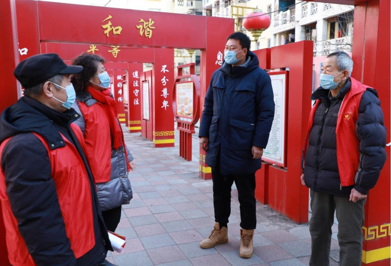 本溪市委政法委機關黨支部主動與社區(qū)進行對接