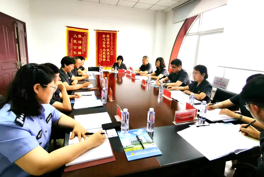 沈陽(yáng)中院政治部主任高鵬、副院長(zhǎng)陳青一行到遼中區(qū)法院調(diào)研指導(dǎo)相關(guān)工作