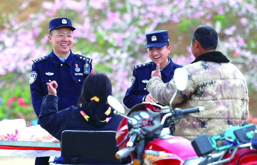 點(diǎn)贊 鞠鑫 攝