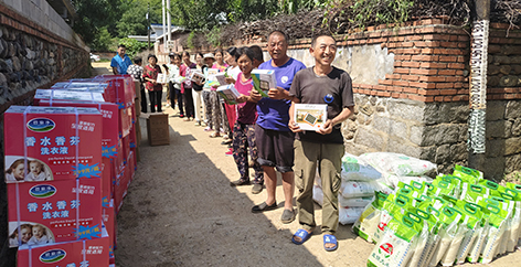 省化工協(xié)會(huì)的捐贈(zèng)物資送到了葫蘆島地區(qū)災(zāi)民的手中